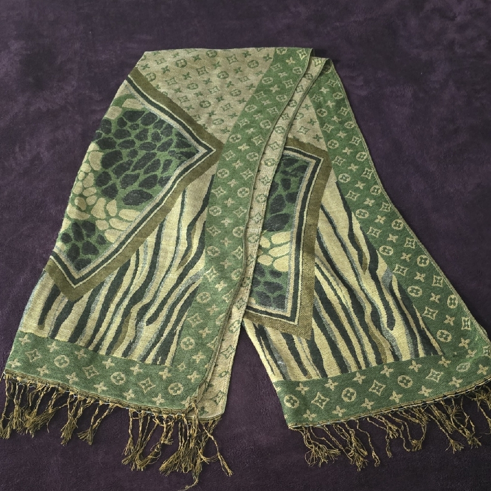 Pashmina Green Animal Print Scarf